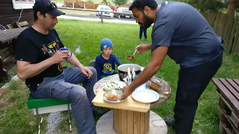 ארוחת ערב עם משפחה מקומית בסלובקיה