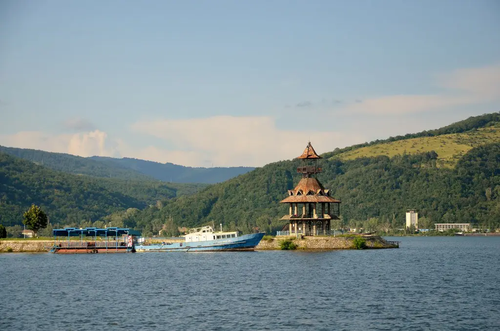 טיילת באורשובה