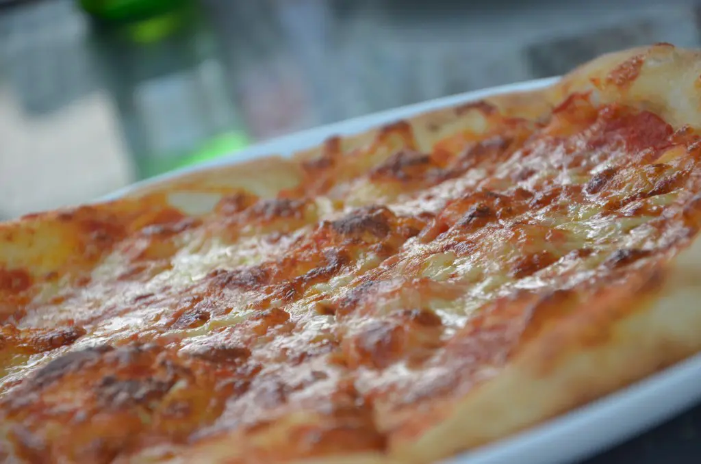 פיצרייה ליד הדנובה רומניה