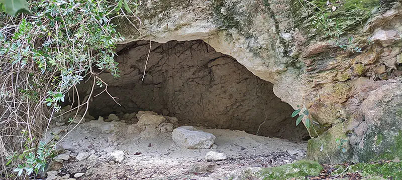 מערות בפארק נשר