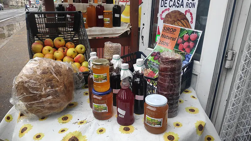 דוכן מוצרים רומנים