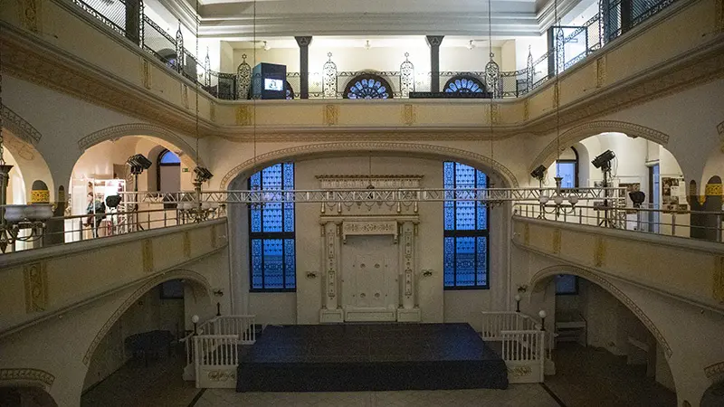 בית הכנסת החסידה הלבנה ורוצלב