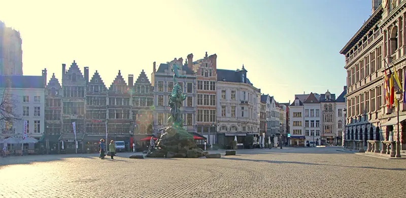 כיכר העיר אוונטרפן בימי הקורונה