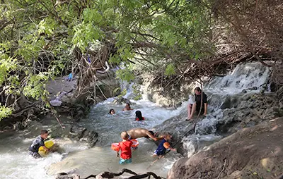 המפלים הלבנים