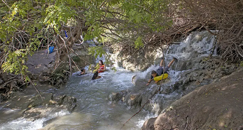 המפלים הלבנים עין הנציב