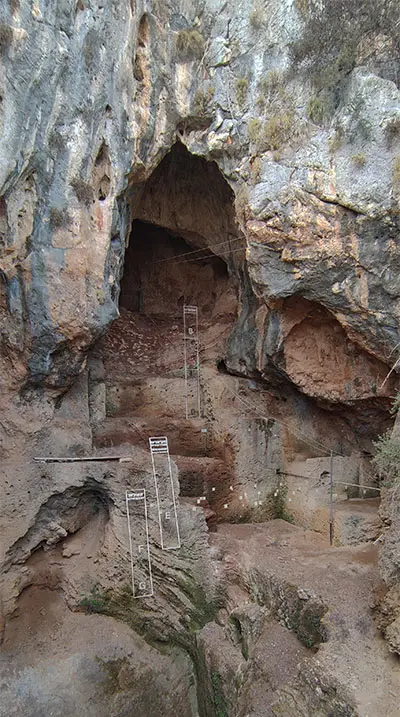 מערת התנור (טאבון) בנחל המערות