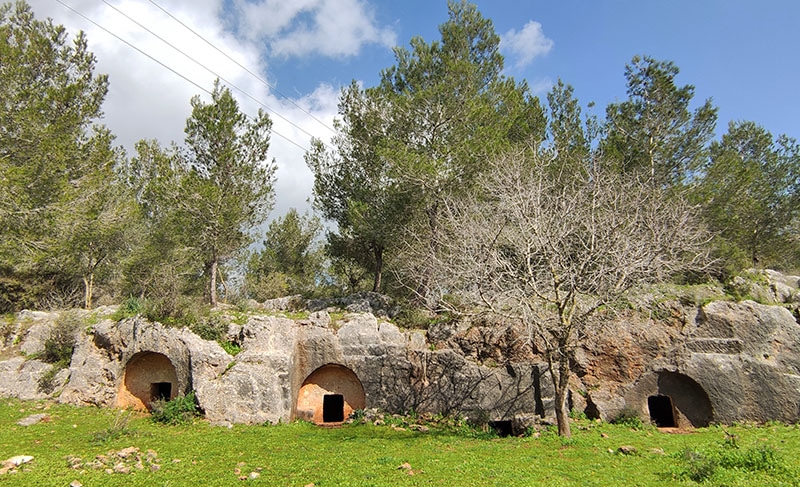מערות קבורה מערות חרמש
