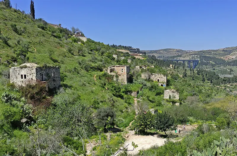 הכפר הערבי הנטוש ליפתא מבנים