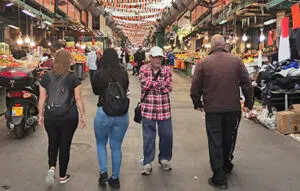 רחוב ראשי של שוק התקווה