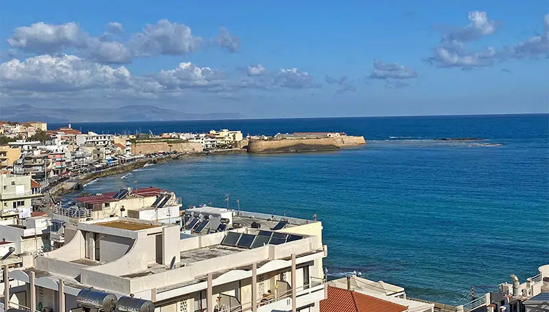 מלון בכרתים חאניה עם בריכה מחוממת