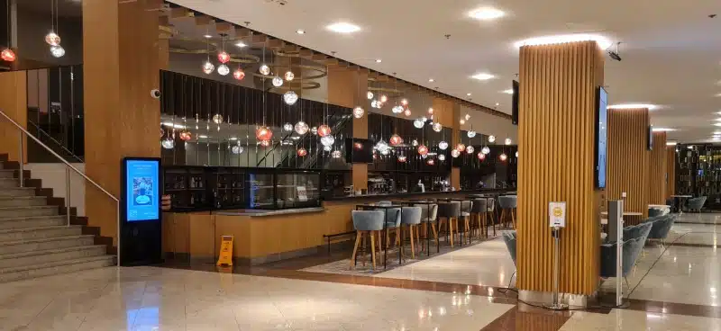 מלון מריוט בשדה התעופה בורשה