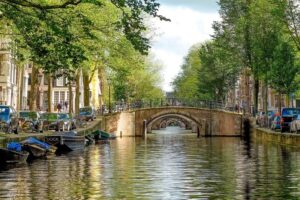 אמסטרדם גשרים מעל התעלות