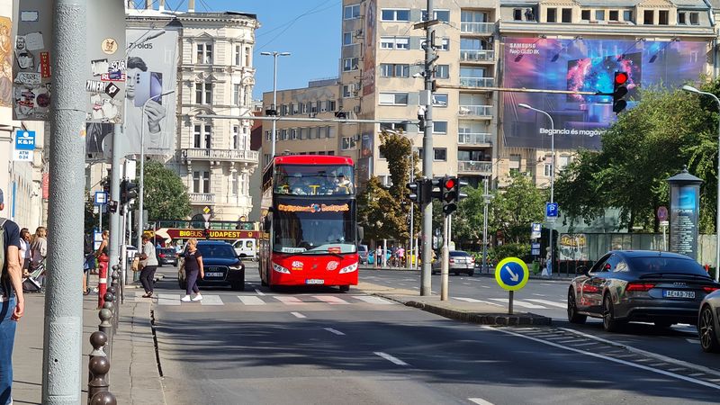 אוטובוס התיירים של בודפשט
