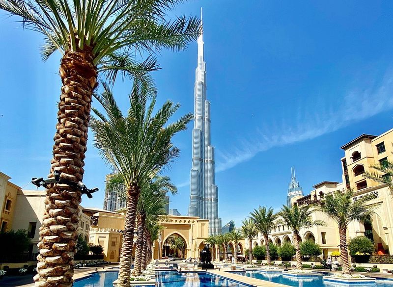 בורג חליפה ממלון