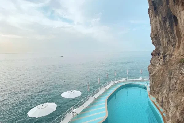 בריכה של Hotel Miramalfi
